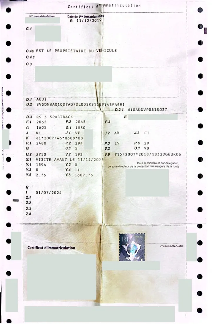 Certificat d'immatriculation (carte grise), frente, exemplo real de um carro de França legalizado por nós